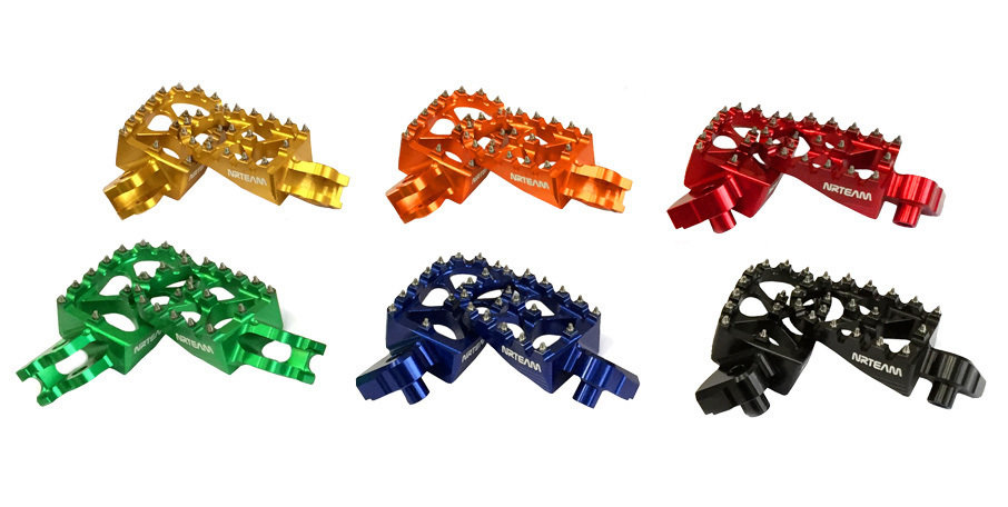 img_02fdb2412093bf792d03c915d9e656dd.jpg PEDANE RACING per YAMAHA TENERE' 700 - immagine 1