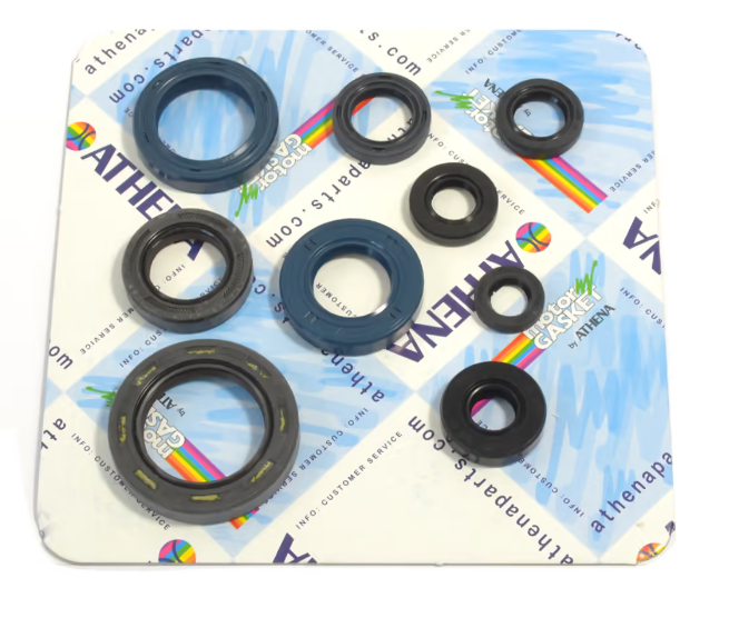 img_8cb0976b7a06867378de9905408c77fd.png SERIE PARAOLI MOTORE CR 125 1984-1986 - immagine 1