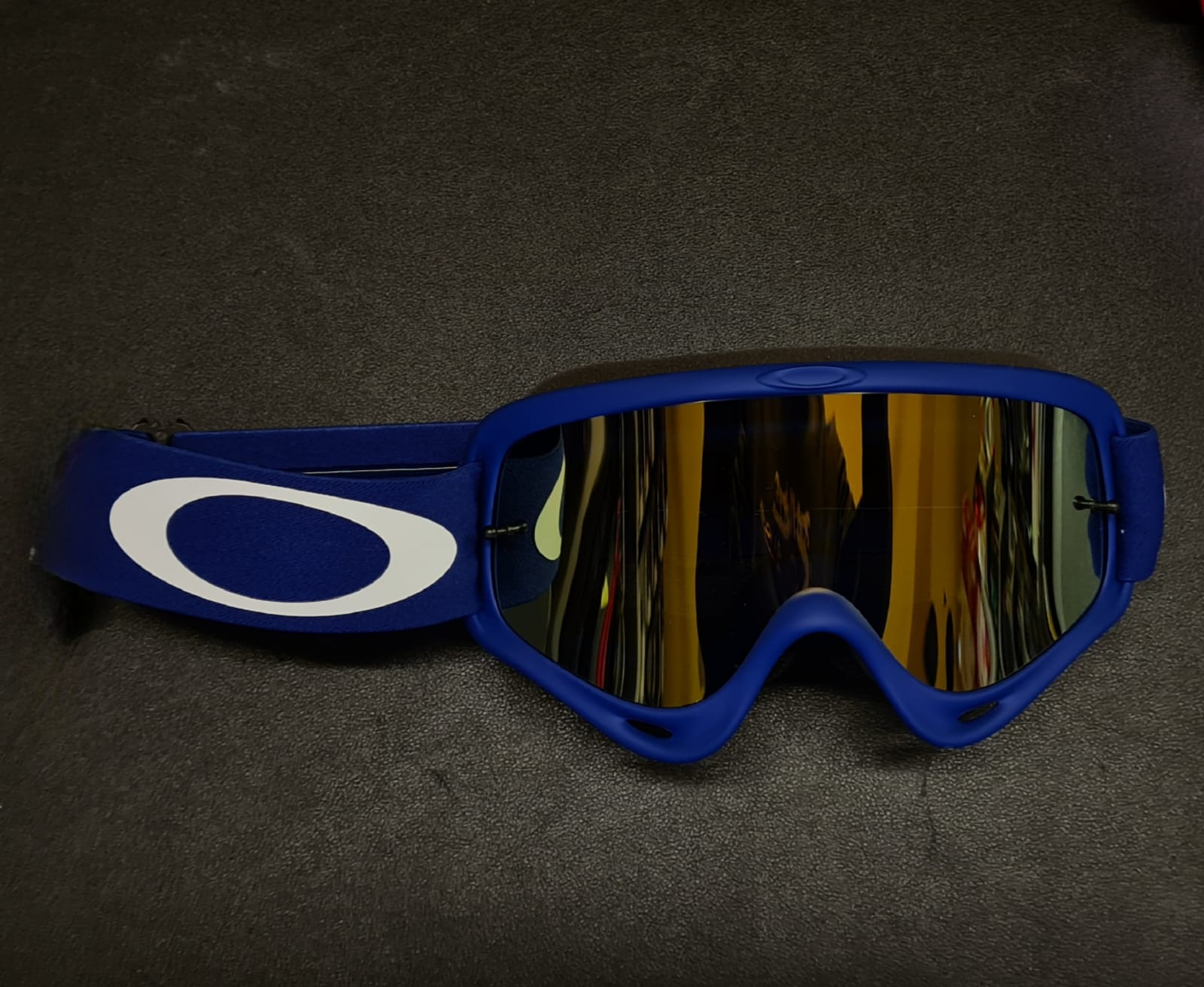 img_a5a11066aaaf6627fd80616ab8500183.jpg Mascherina CROSS OAKLEY O-FRAME MX BLUE - Lente Gold Iridium - immagine 1