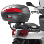 Attacco posteriore Givi SR352 per Yamaha XC300 Versity/MBK Kilibre 300 03-07, specifico per bauletto Monokey comprensivo di piastra Monokey M5